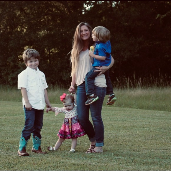 meet your posher, jessy🌻 - Picture 2 of 3